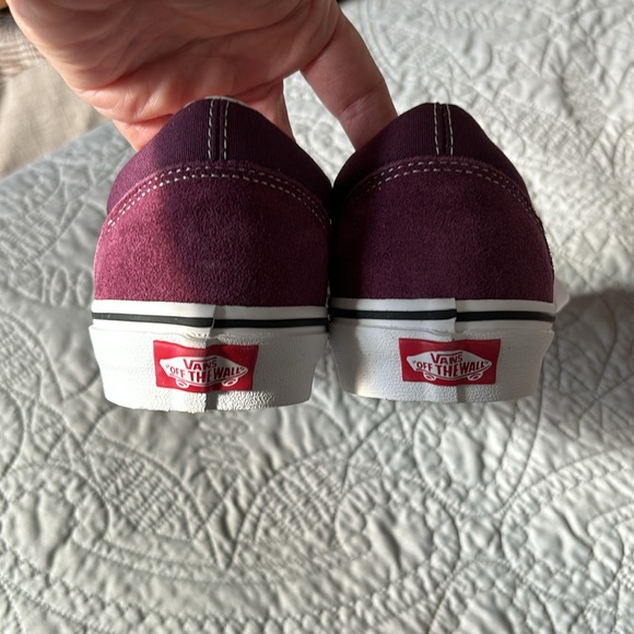 Brand New Vans Sneakers - Picture 4 of 6